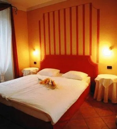 Casa Arizzoli Отель Каннобио