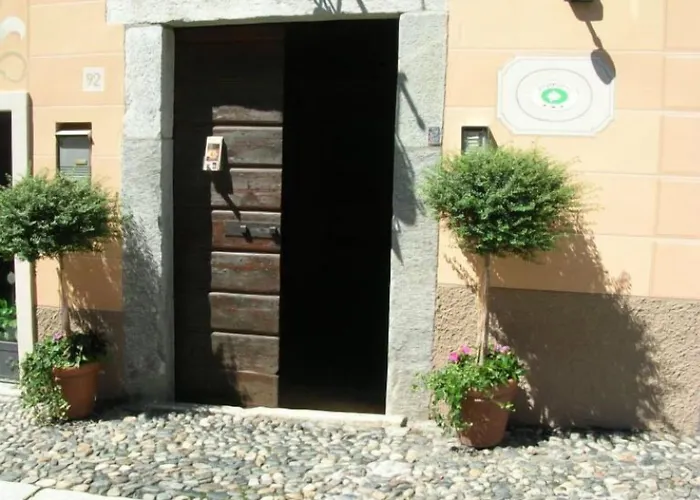 Casa Arizzoli 3* 카노비오